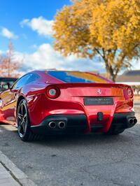 FERRARI F12