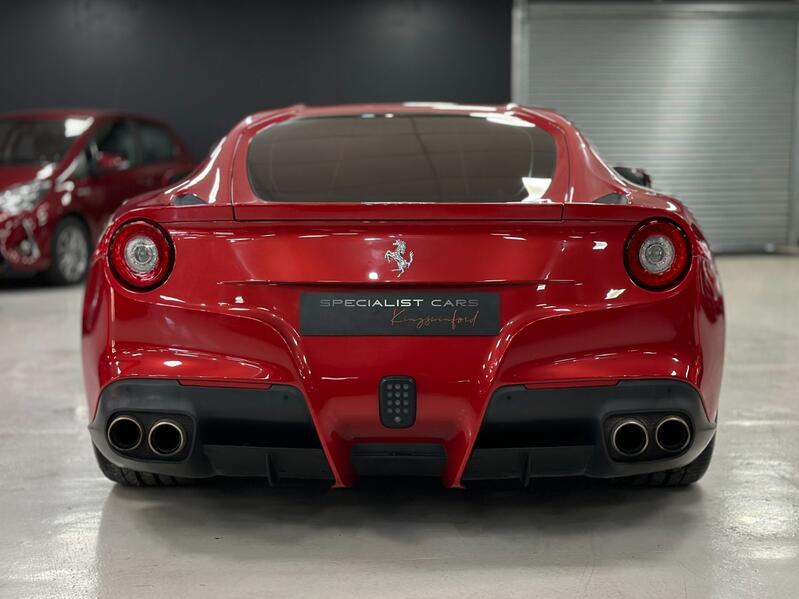 FERRARI F12