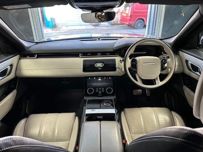 LAND ROVER RANGE ROVER VELAR