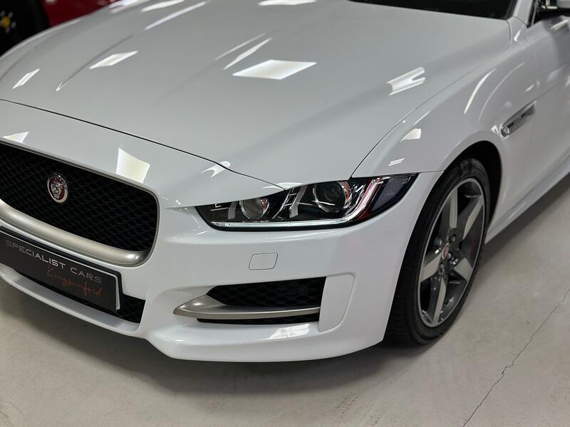 JAGUAR XE