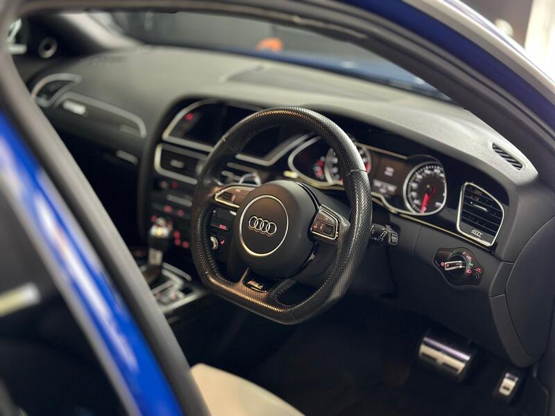AUDI RS4
