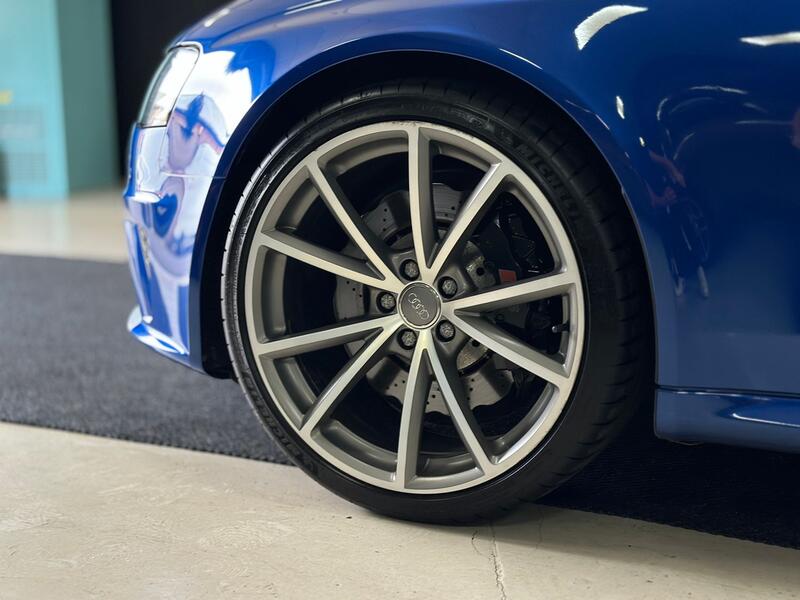 AUDI RS4