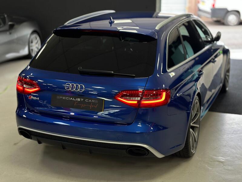 AUDI RS4