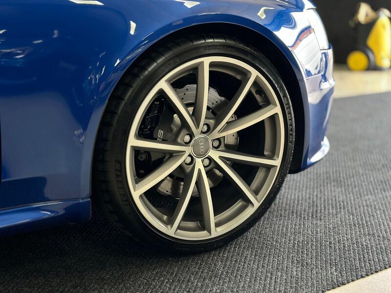 AUDI RS4