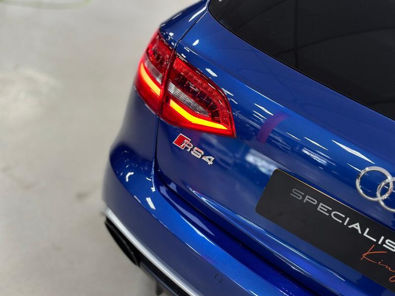 AUDI RS4