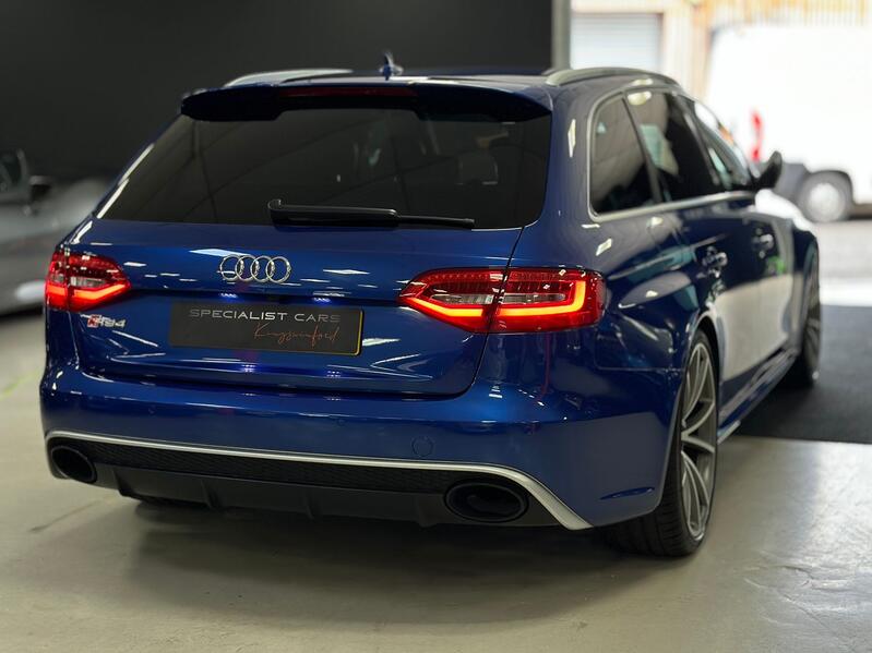 AUDI RS4