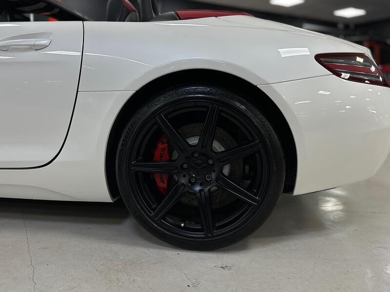 MERCEDES-BENZ SLS