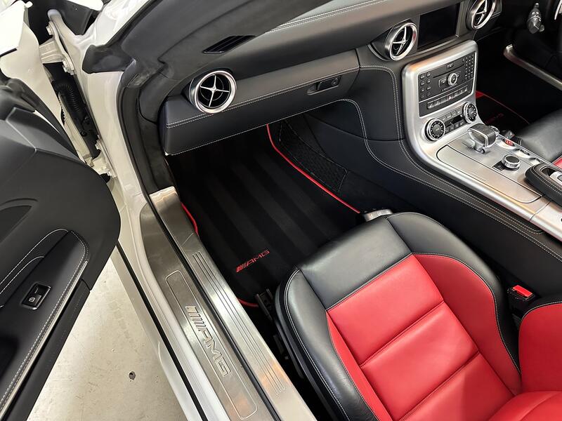 MERCEDES-BENZ SLS
