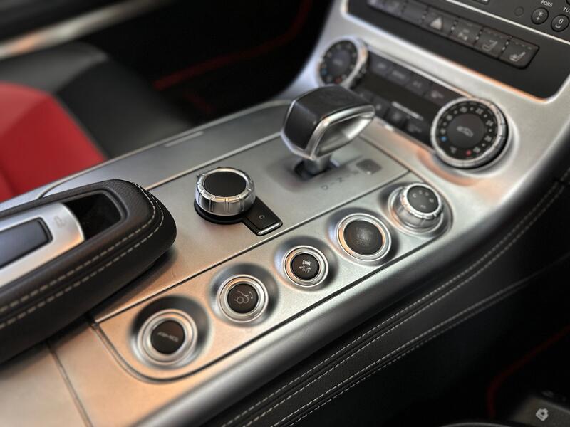 MERCEDES-BENZ SLS