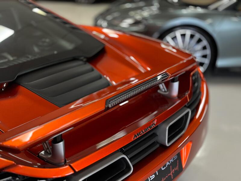 MCLAREN 12C