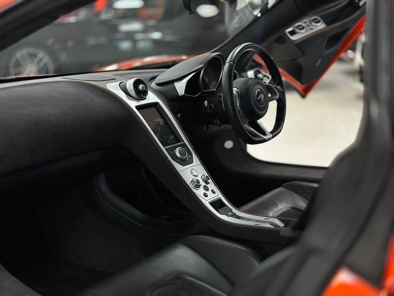 MCLAREN 12C