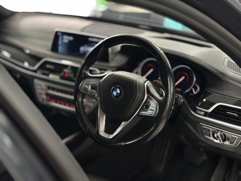BMW 7 SERIES