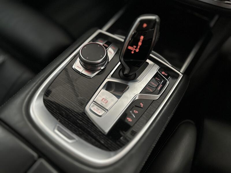 BMW 7 SERIES