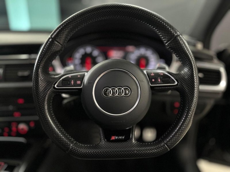 AUDI RS6