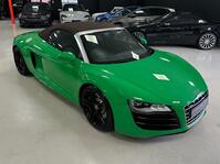 AUDI R8