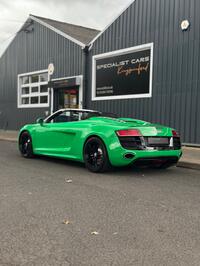 AUDI R8