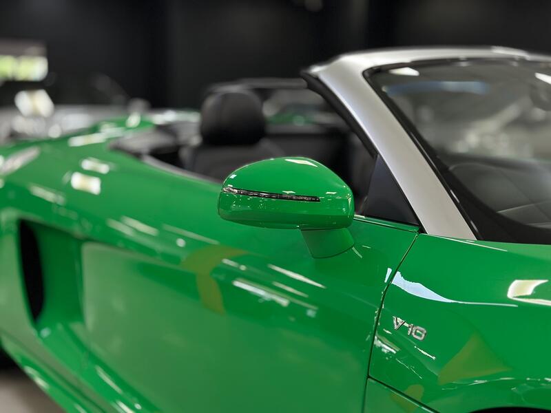 AUDI R8