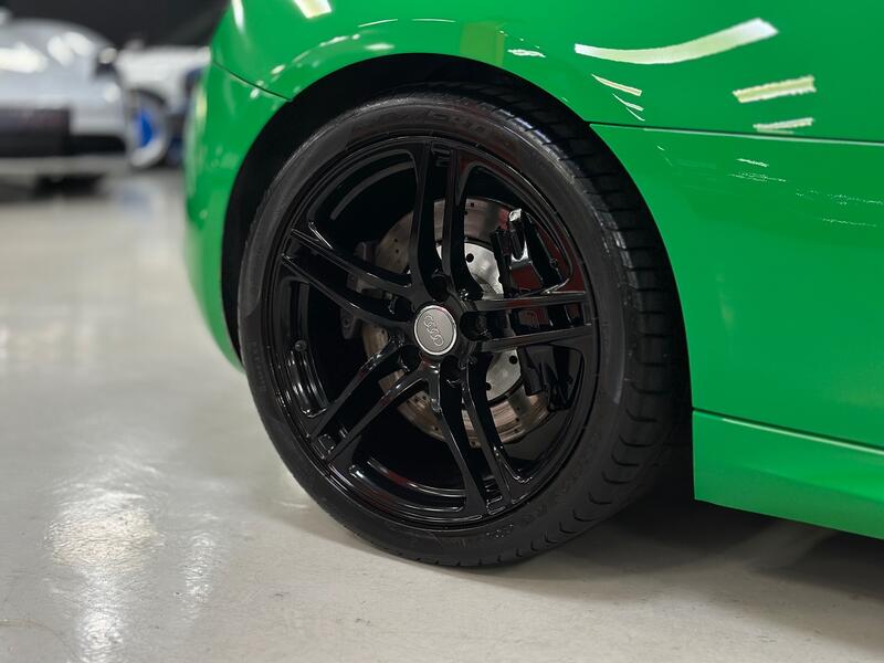 AUDI R8