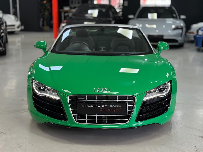 AUDI R8