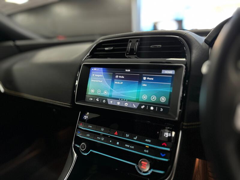 JAGUAR XE