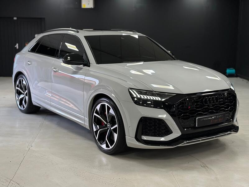 AUDI RSQ8