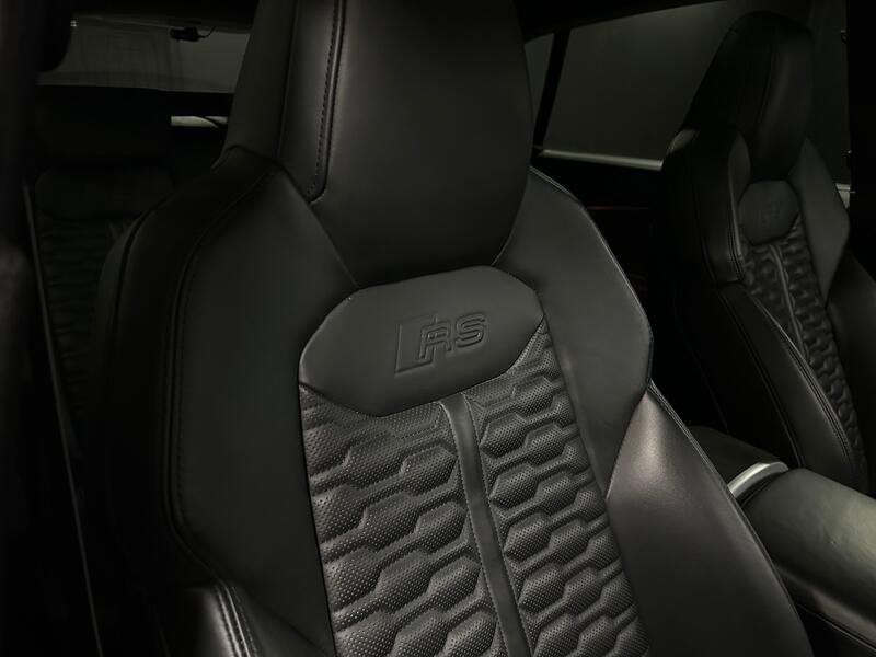 AUDI RSQ8