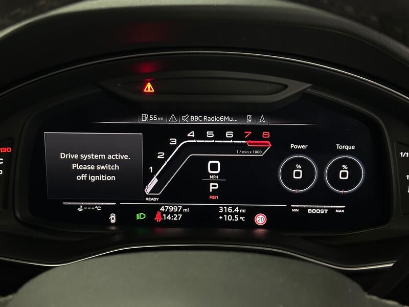 AUDI RSQ8