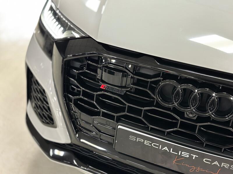 AUDI RSQ8