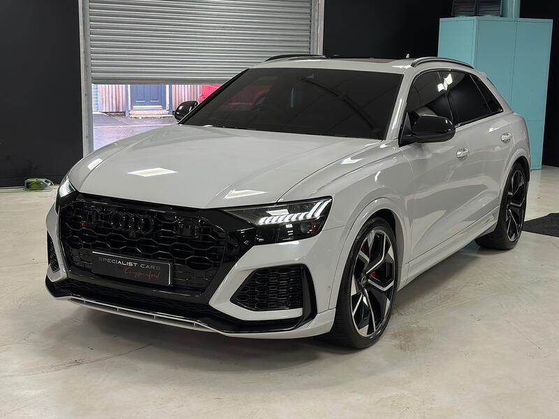 AUDI RSQ8