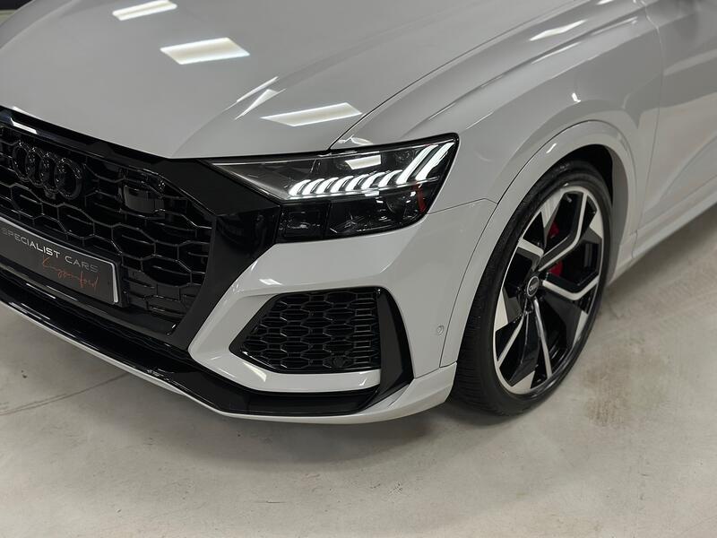 AUDI RSQ8