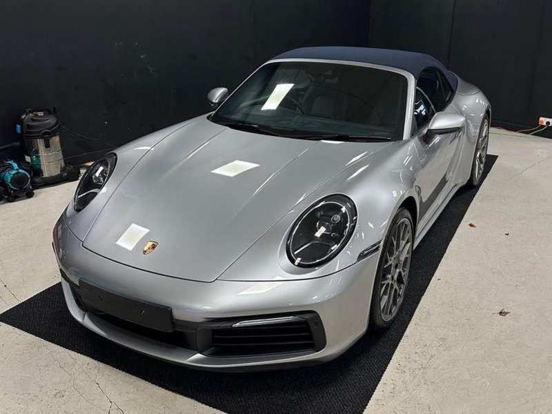 PORSCHE 911