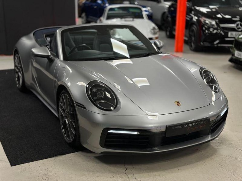 PORSCHE 911