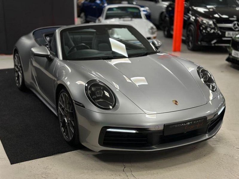 PORSCHE 911