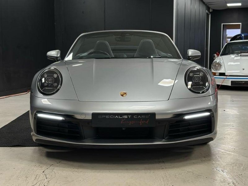 PORSCHE 911