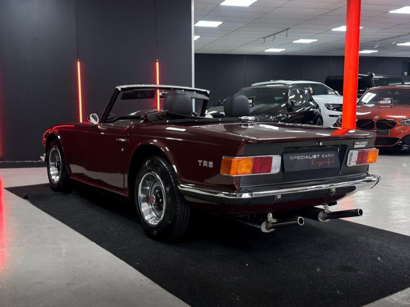 TRIUMPH TR6