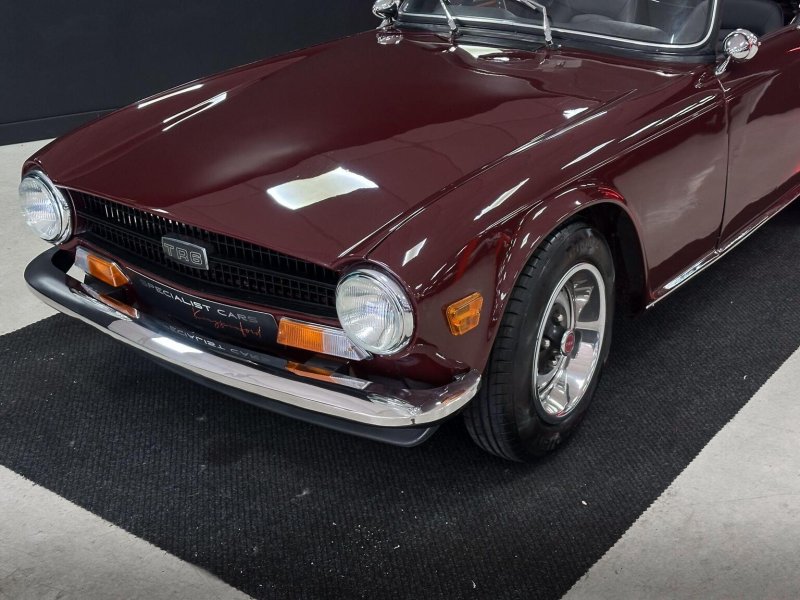TRIUMPH TR6