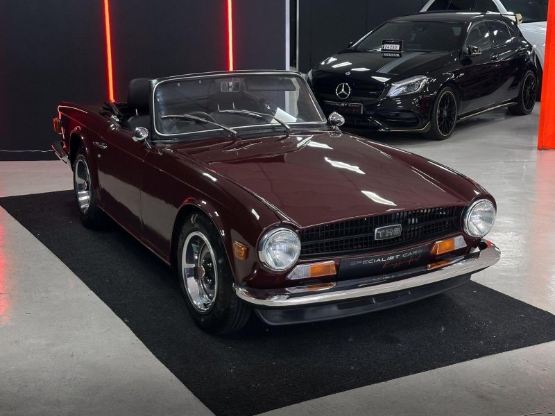 TRIUMPH TR6