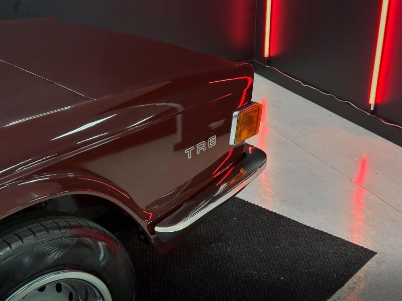 TRIUMPH TR6