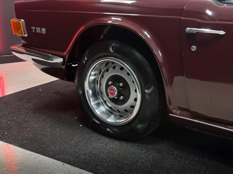 TRIUMPH TR6