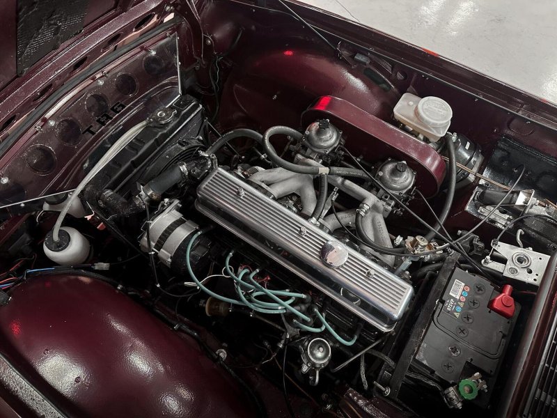 TRIUMPH TR6