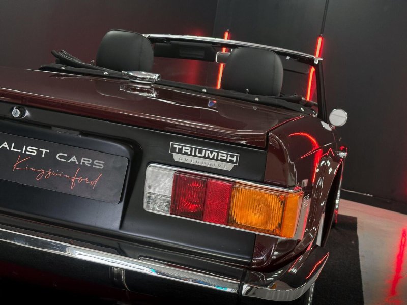 TRIUMPH TR6