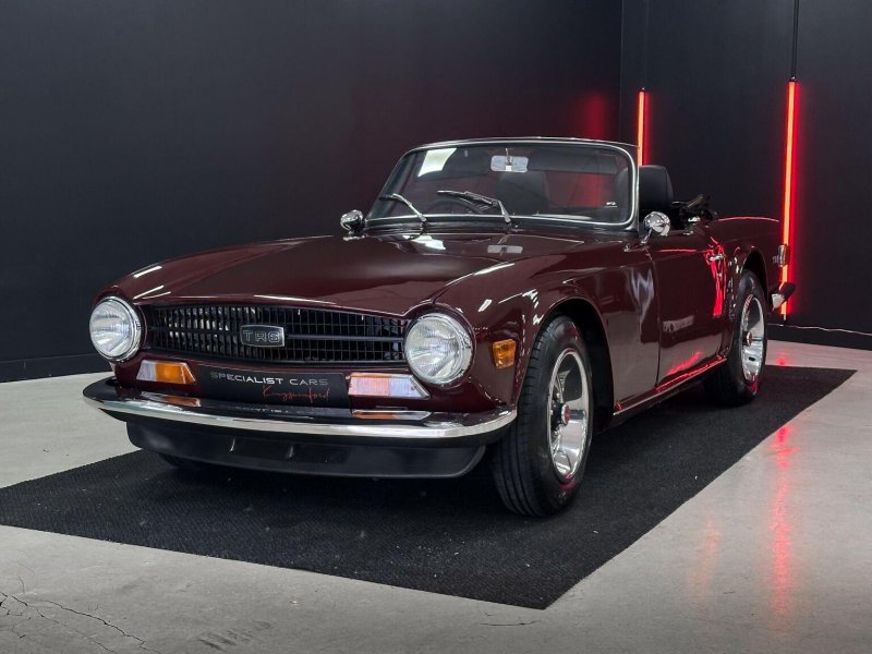 TRIUMPH TR6