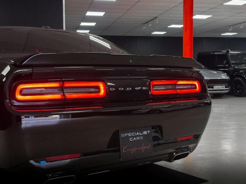 DODGE CHALLENGER