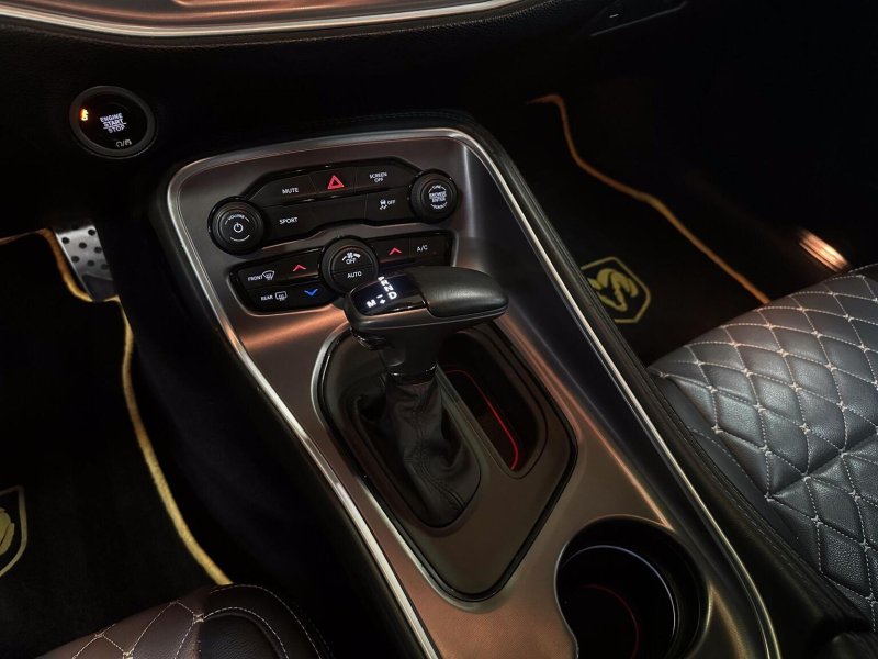 DODGE CHALLENGER