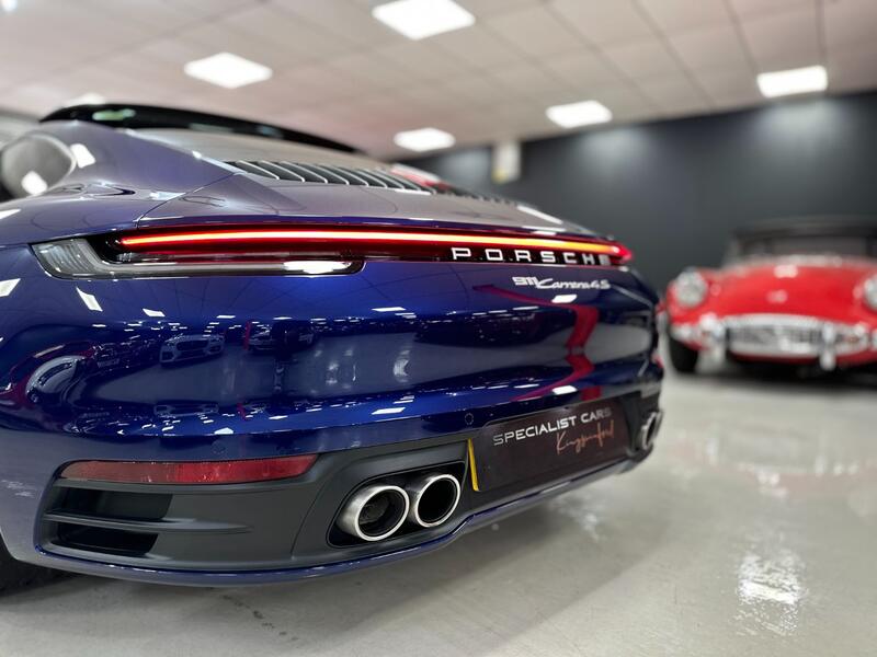 PORSCHE 911